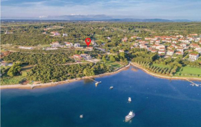 Pet Friendly Apartment In Medulin With Kitchen